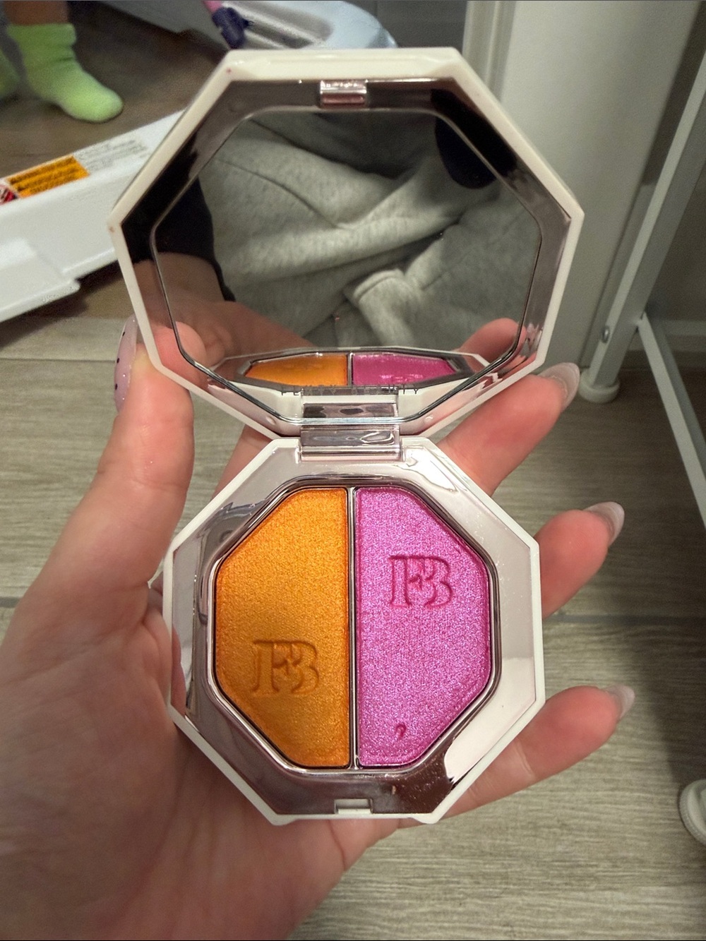 Fenty Beauty Orange & Pink highlighter